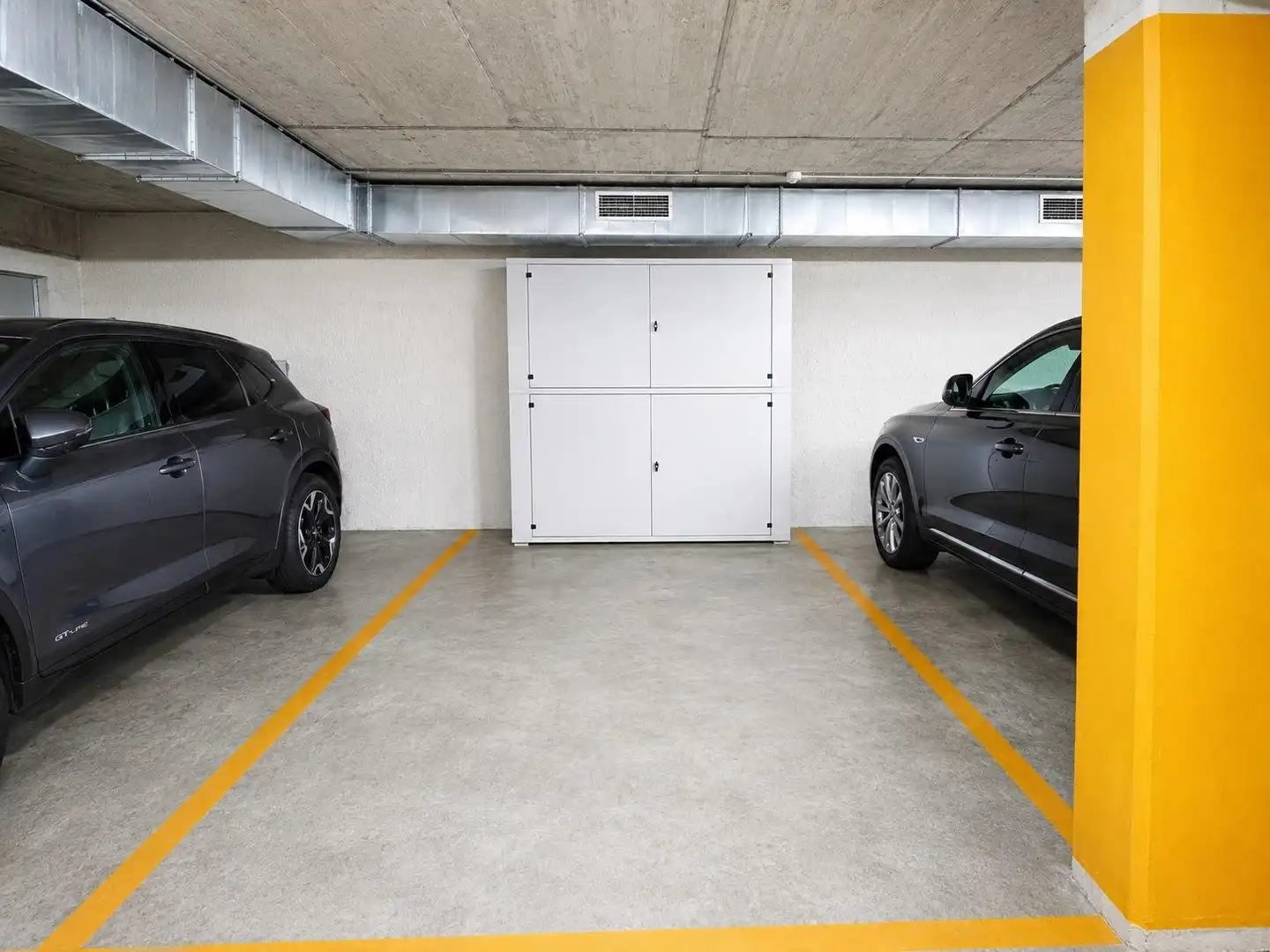 Parking de Piso de alquiler en Badalona con Calefacción, Parquet y Trastero