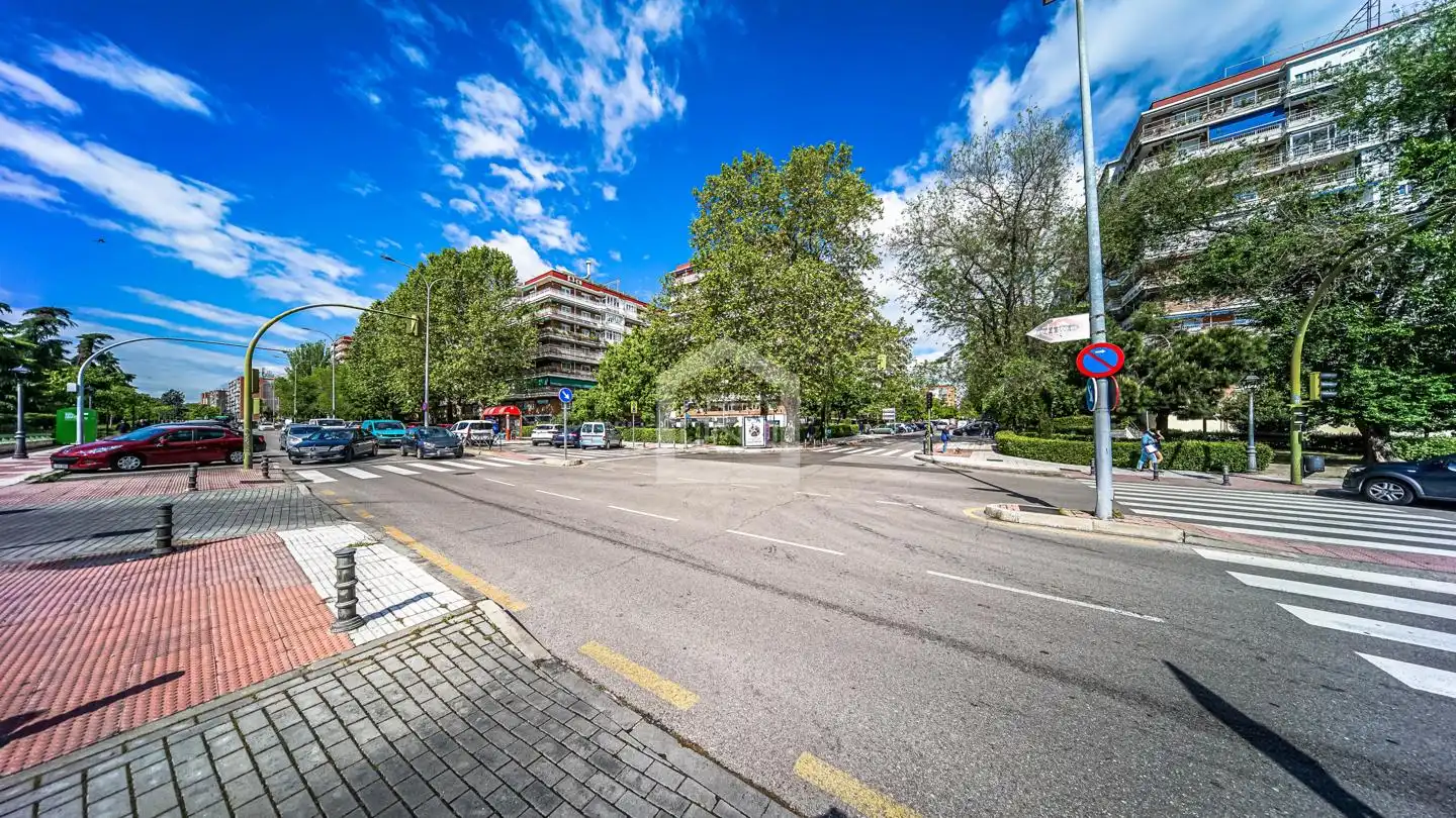 Vista exterior de Pis en venda en Alcorcón amb Aire condicionat, Calefacció i Parquet