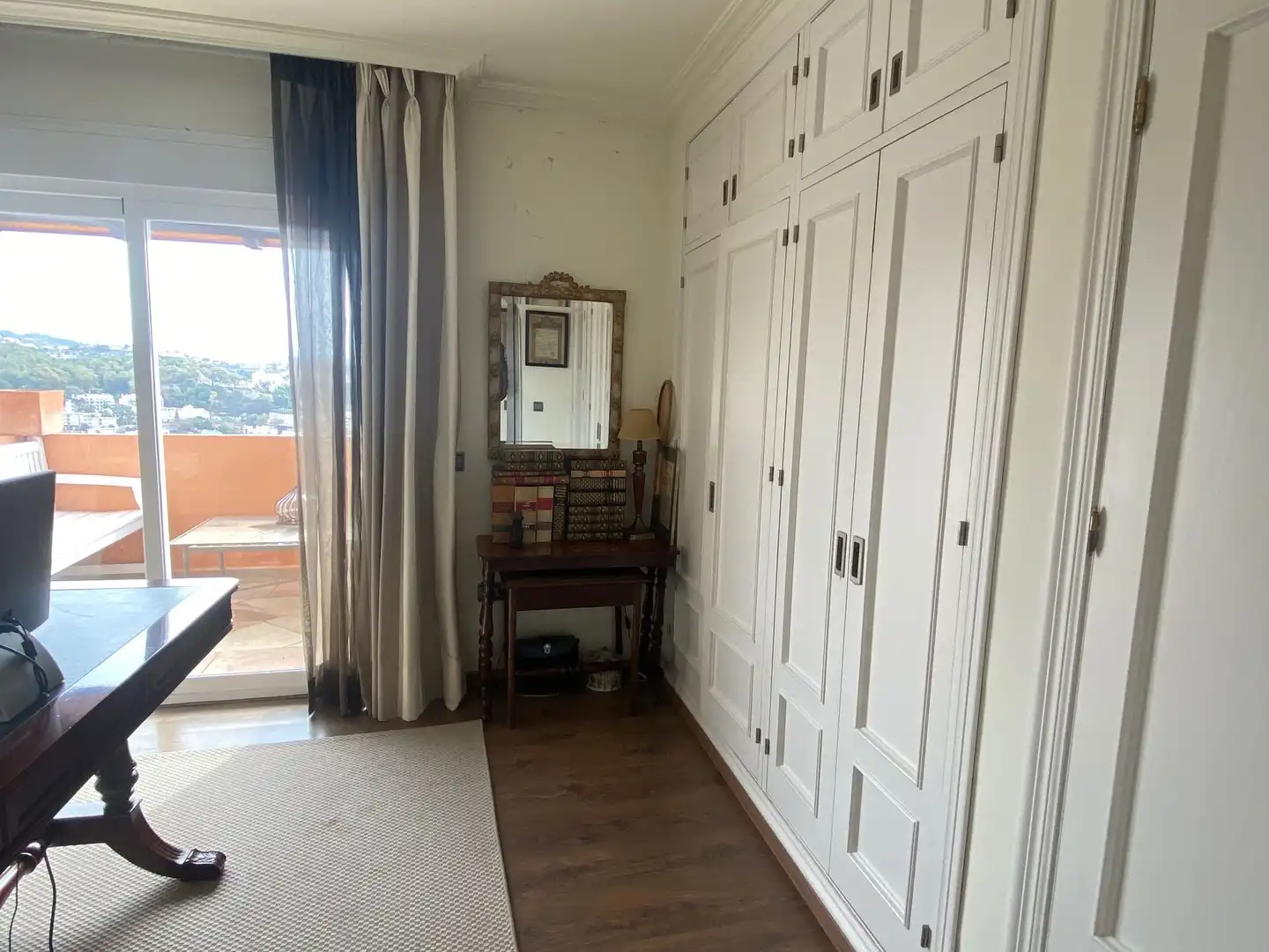 Houses for sale in Calle Sierra de Yeguas, Limonar