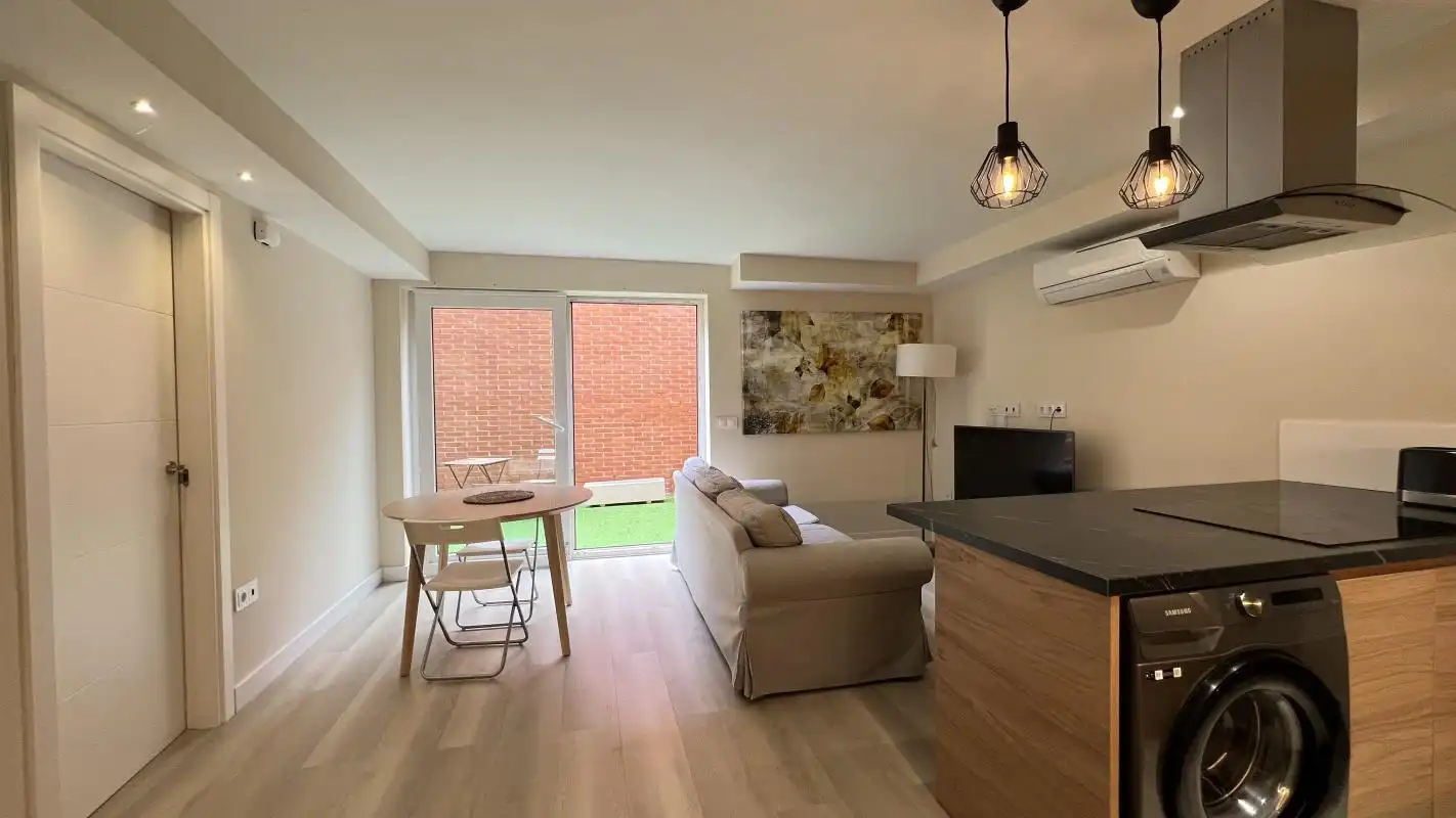 Sala de estar de Piso de alquiler en Madrid con Aire acondicionado, Calefacción y Terraza