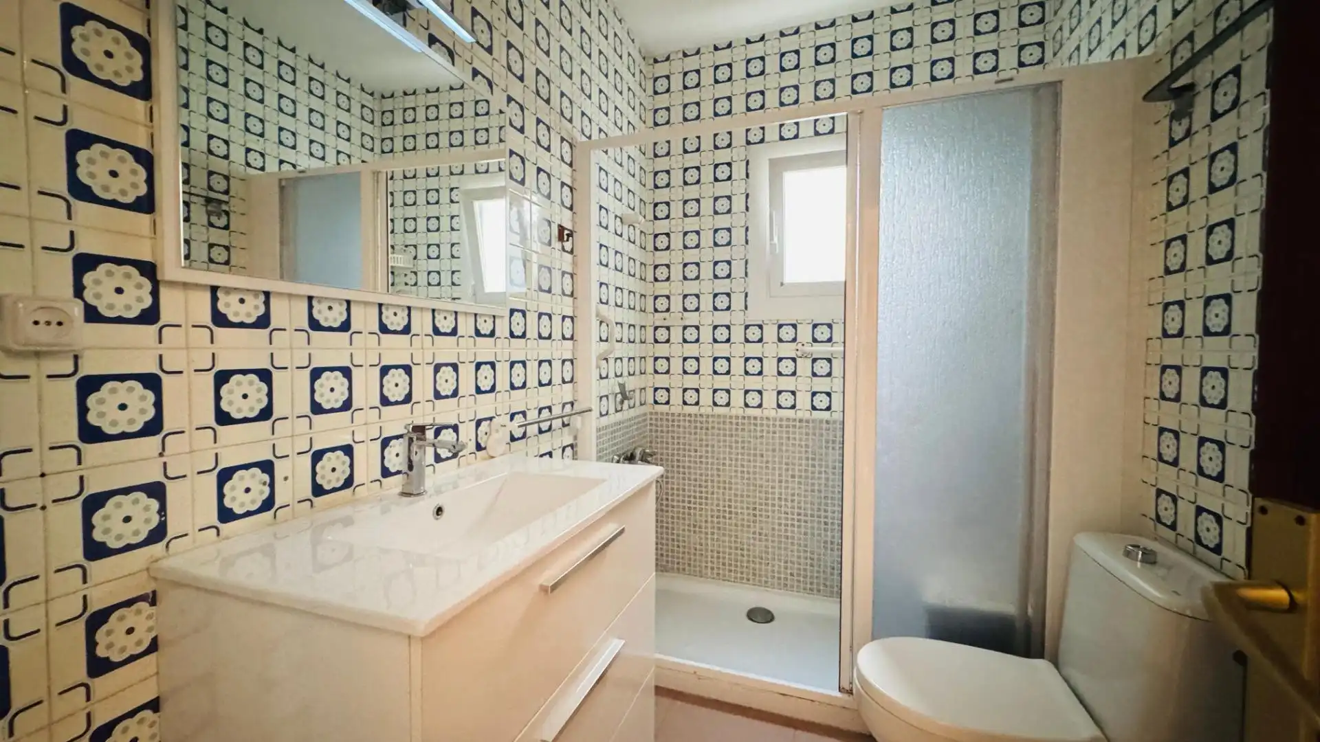Bathroom of Flat for sale in Vilafranca del Penedès  with Heating, Balcony and Alarm