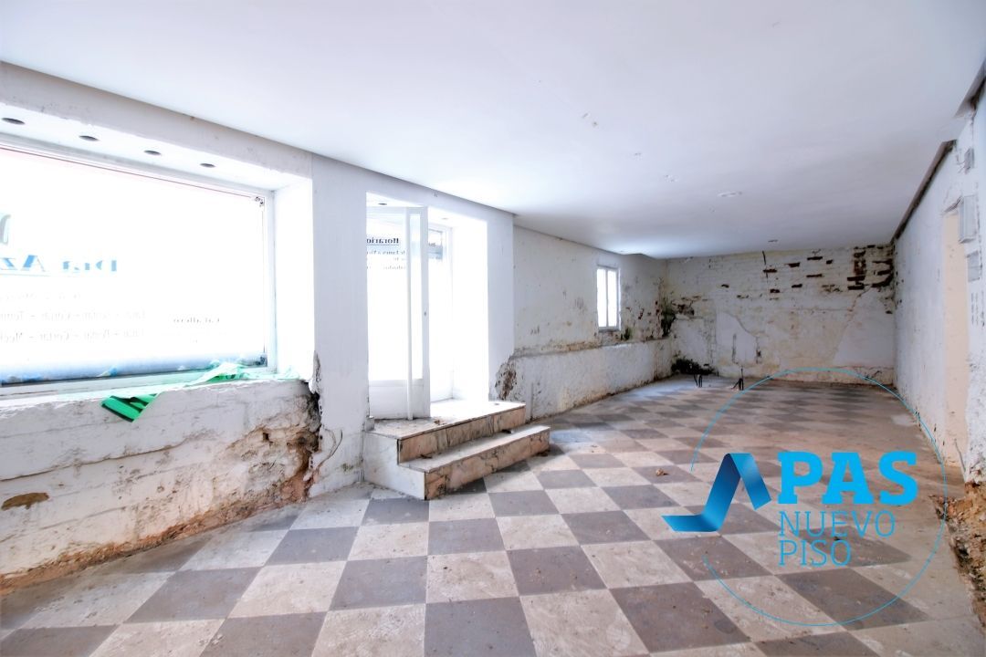 Premises for sale in Santander