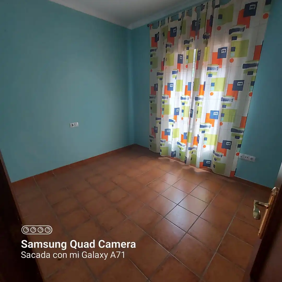 Bedroom of Houses for rent in Brenes  with Air Conditioner, Heating and Washing machine
