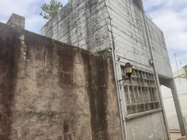 Vista exterior de Nau industrial en venda en Ribadeo