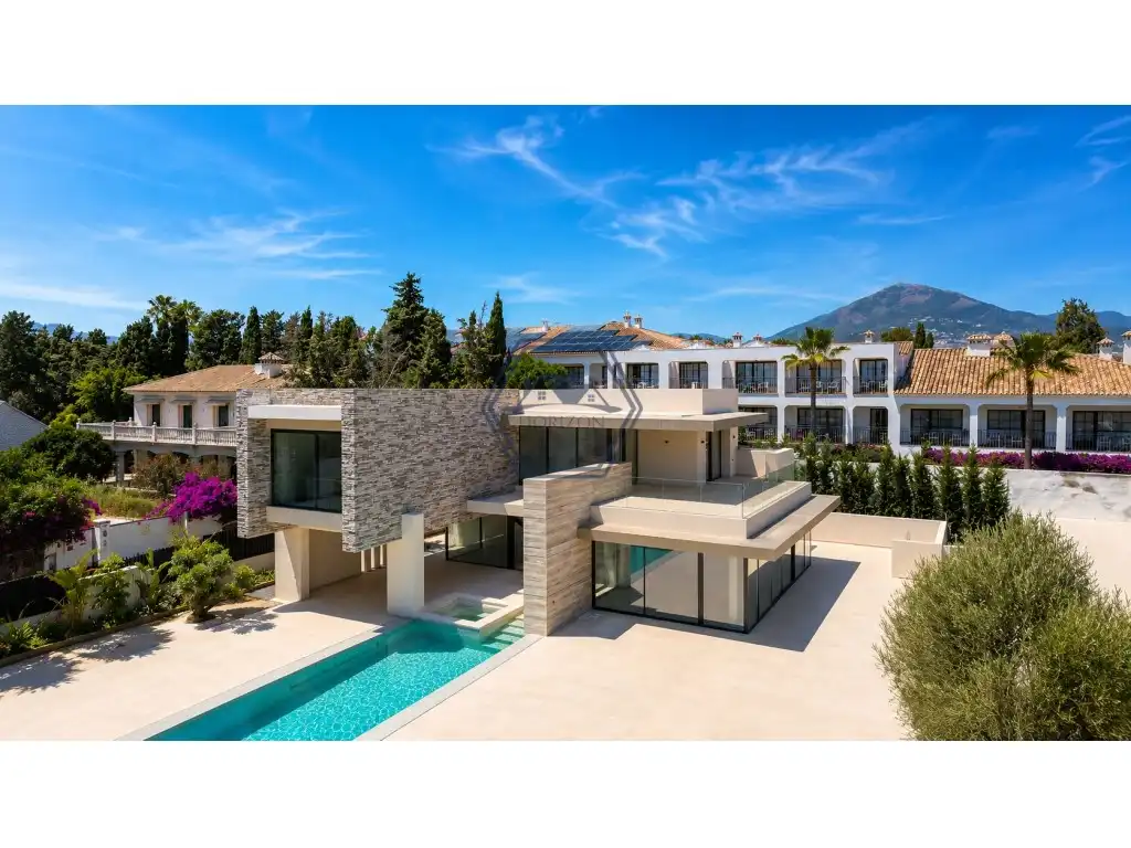 Casa con terraza en venta en Urbanización Cortijo Blanco
