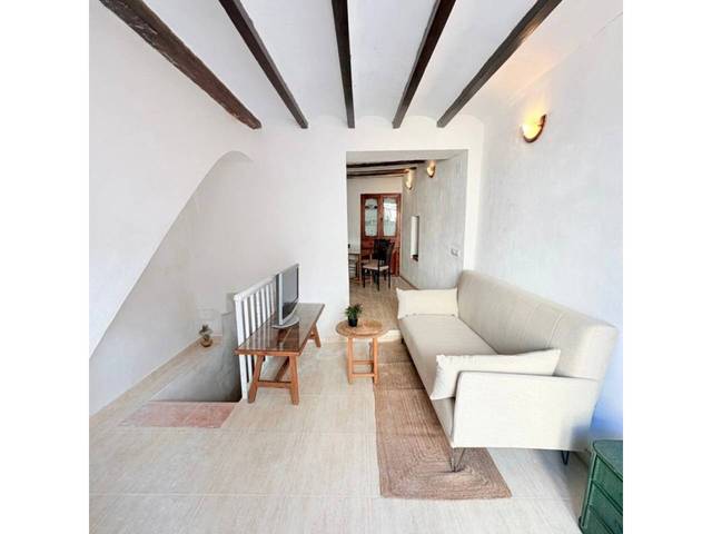 Casa adosada en Venta en Calle Mig, 14 en Alfauir