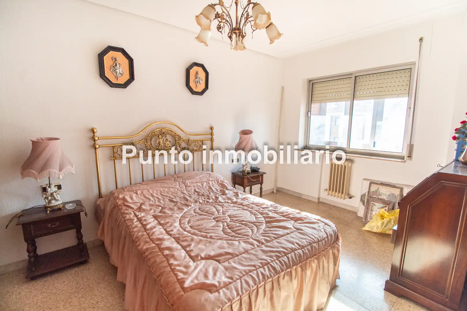 Dormitori de Pis en venda en Valladolid amb Calefacció, Parquet i Terrassa