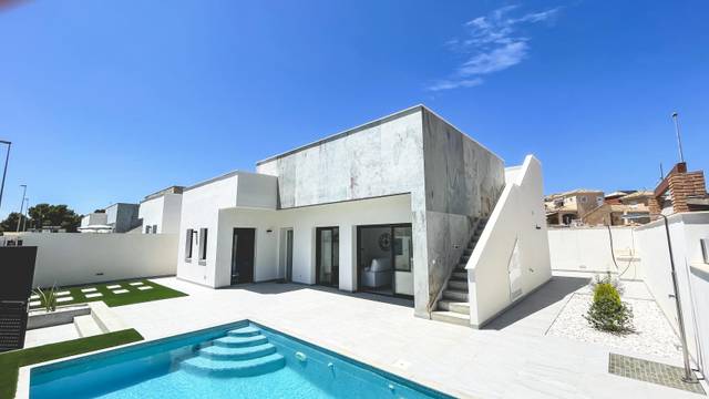 Casa-chalet en Venta en  Esparto en El Pinar de Campoverde