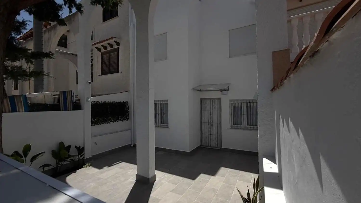 Casa adosada en venda en Torrevieja amb Aire condicionat, Terrassa i Moblat
