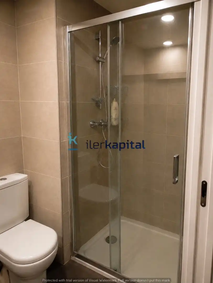 Badezimmer von Wohnung zum Verkauf in Lleida mit Klimaanlage, Heizung und Terrasse