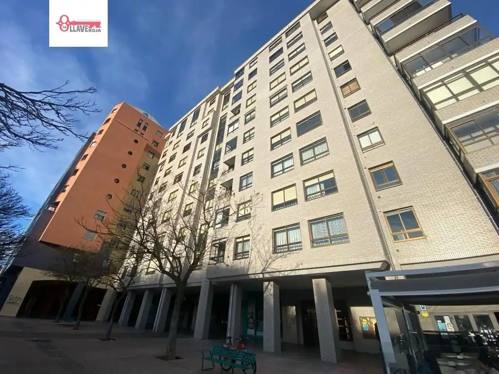 Außenansicht von Wohnung zum Verkauf in Burgos mit Heizung, Parkett und Abstellraum