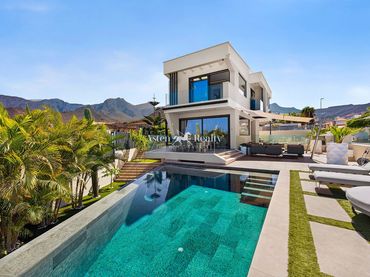 Casa amb piscina en venda a El Almendro