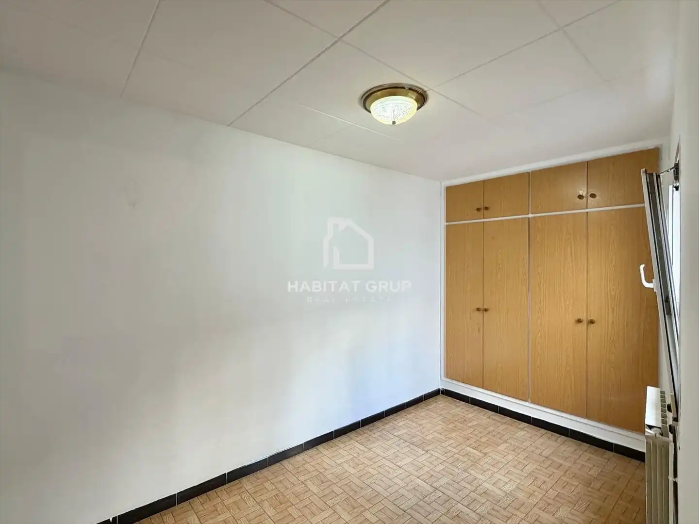 Habitación de Piso en venta en Girona con Calefacción y Terraza