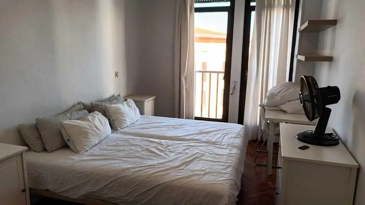Schlafzimmer von Wohnung mieten mit Kaufoption in Centro