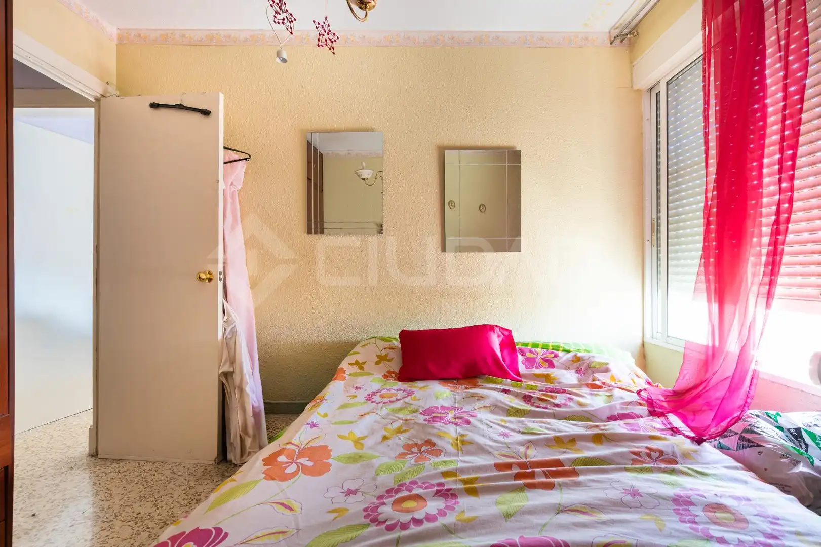 Bedroom of Flat for sale in Sevilla  with Balcony