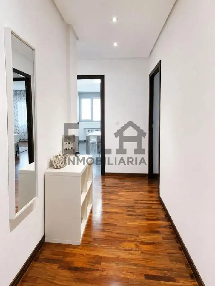 Bedroom of Flat for rent in Ourense Capital   with Air Conditioner, Heating and Parquet flooring