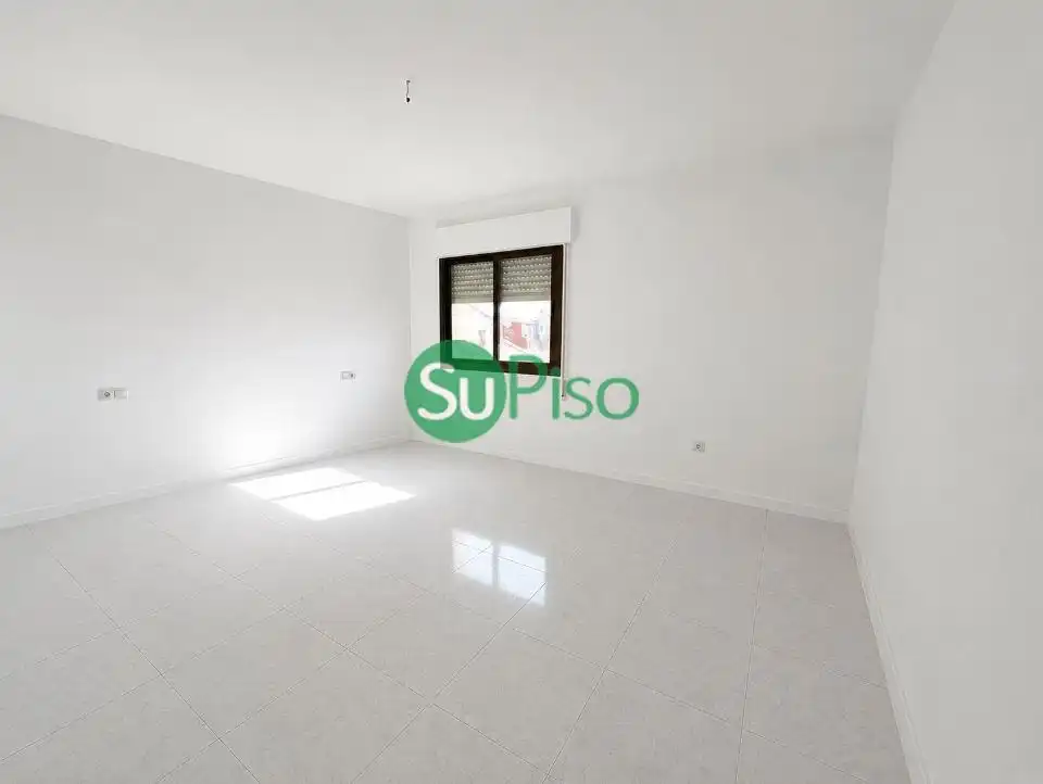 Piso en venta en Avenida Antero López, Magán