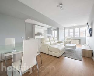 Living room of Attic to rent in  Madrid Capital  with Air Conditioner, Heating and Parquet flooring