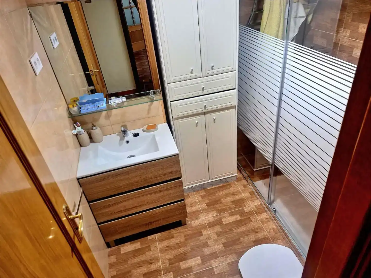 Bathroom of Flat for share in Cornellà de Llobregat  with Air Conditioner, Furnished and Balcony