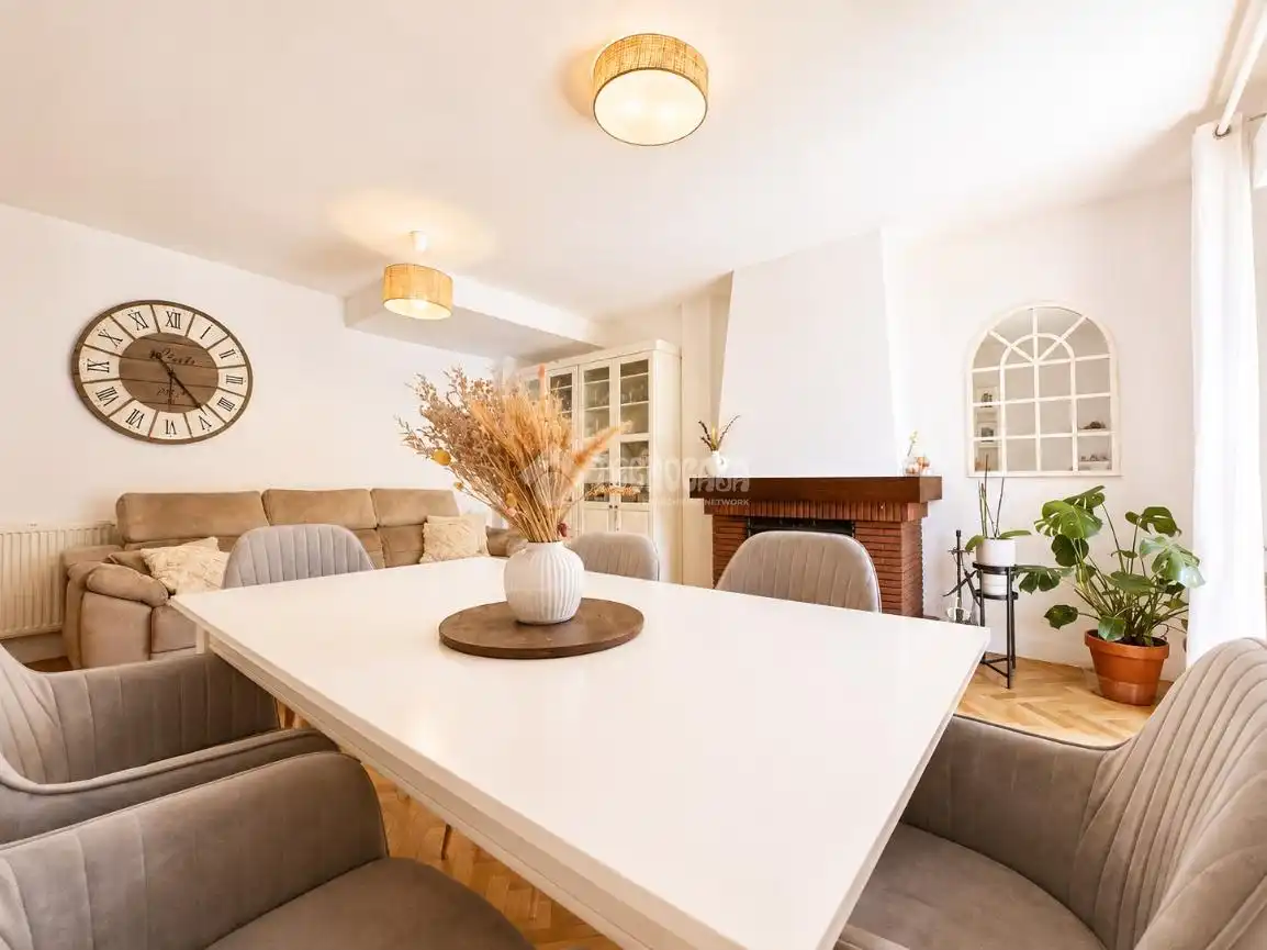 Comedor de Casa adosada en venta en Alcalá de Henares con Aire acondicionado, Calefacción y Parquet