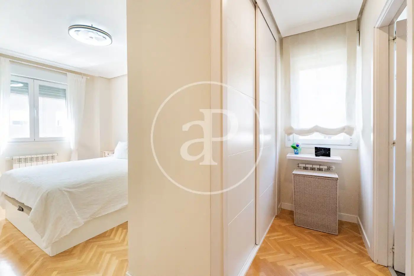 Schlafzimmer von Wohnung zum Verkauf in Pozuelo de Alarcón mit Klimaanlage, Heizung und Privatgarten