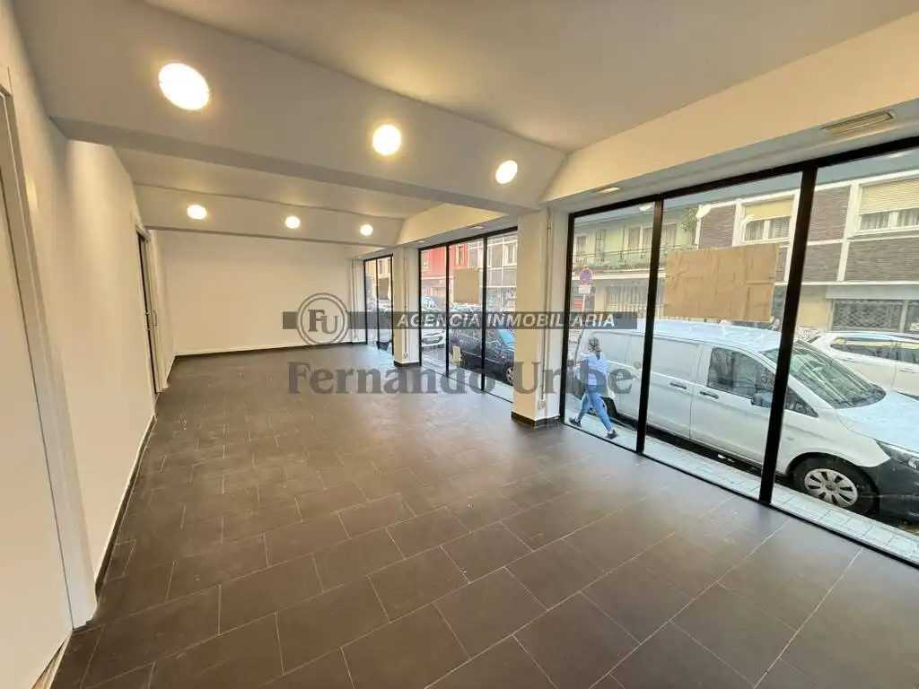 Business premises to rent in Komentukalea Kalea