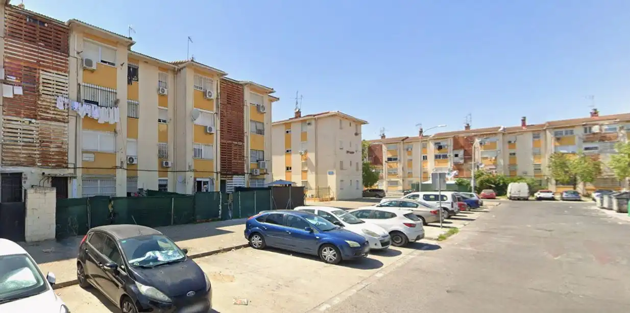 Aparcament de Pis en venda en Sevilla