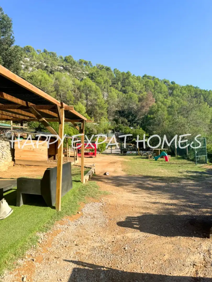 Vista exterior de Finca rústica en venda en Sant Pere de Ribes amb Calefacció, Jardí privat i Terrassa