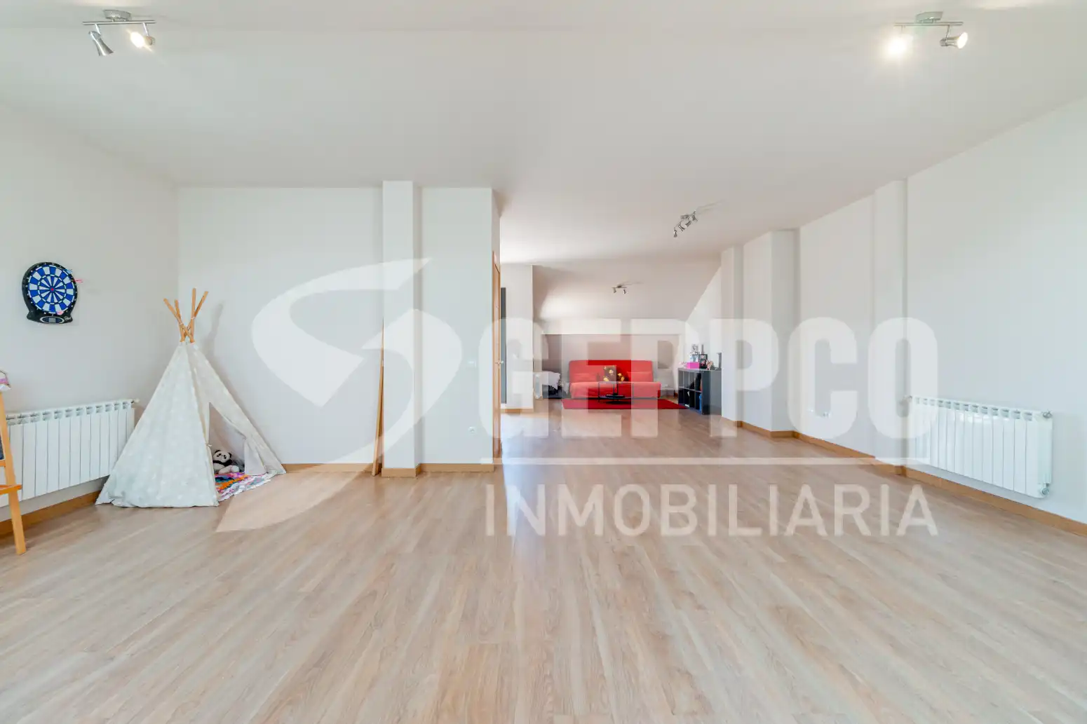 Casa adosada en venta en Alcalá de Henares con Calefacción, Terraza y Piscina comunitaria