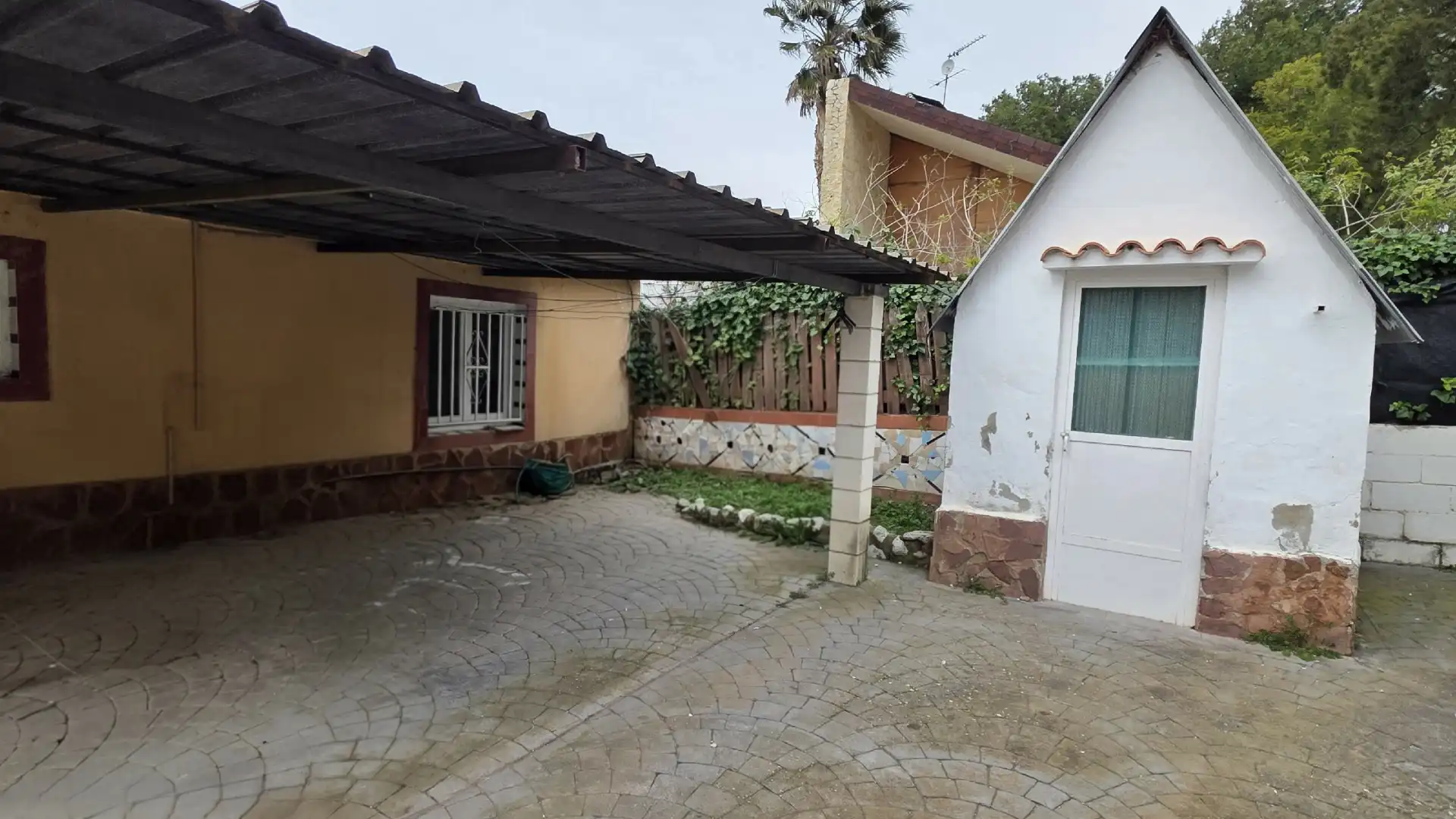 Vista exterior de Casa o chalet en venta en Chiva con Aire acondicionado, Jardín privado y Terraza