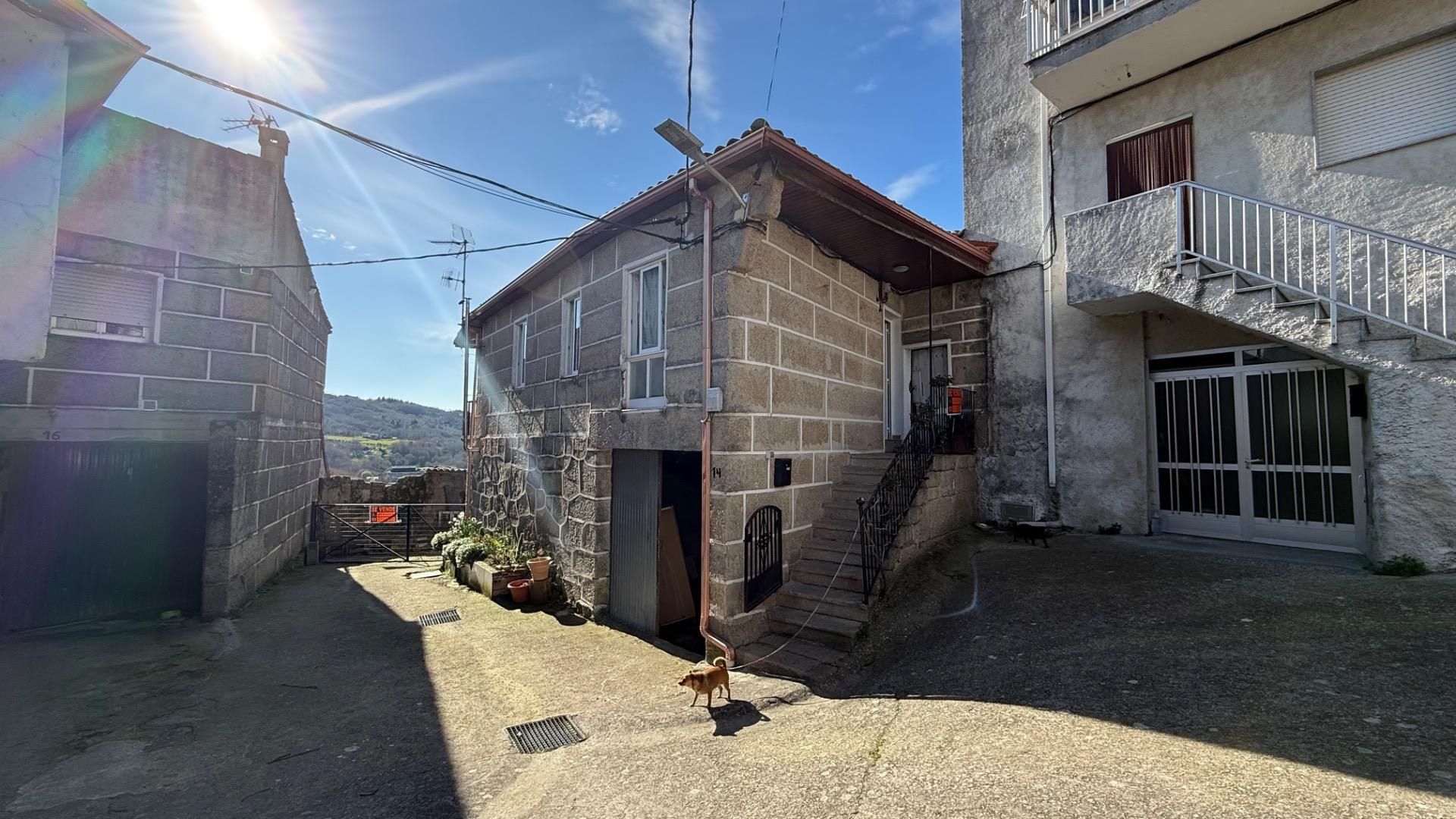 Vista exterior de Finca rústica en venda en Allariz amb Calefacció, Jardí privat i Terrassa