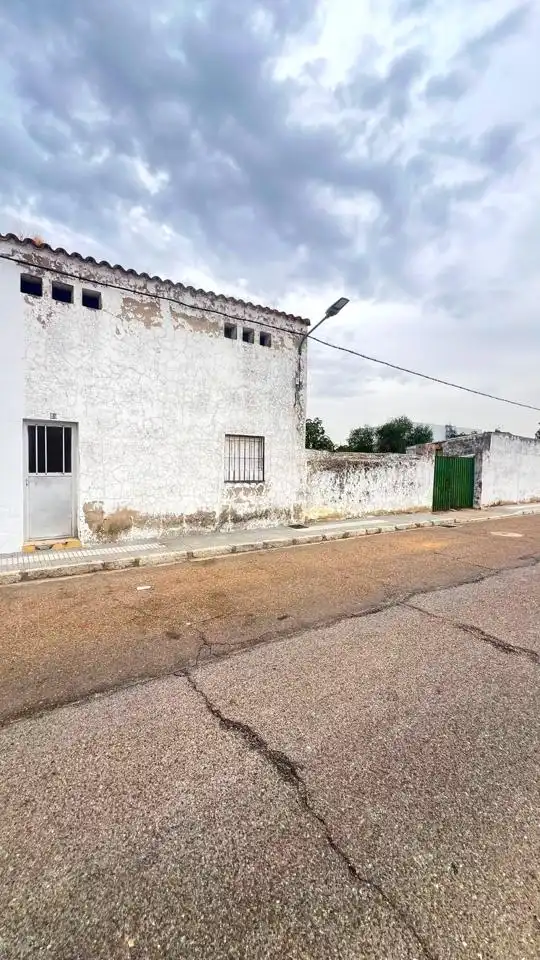 Vista exterior de Casa o xalet en venda en Badajoz
