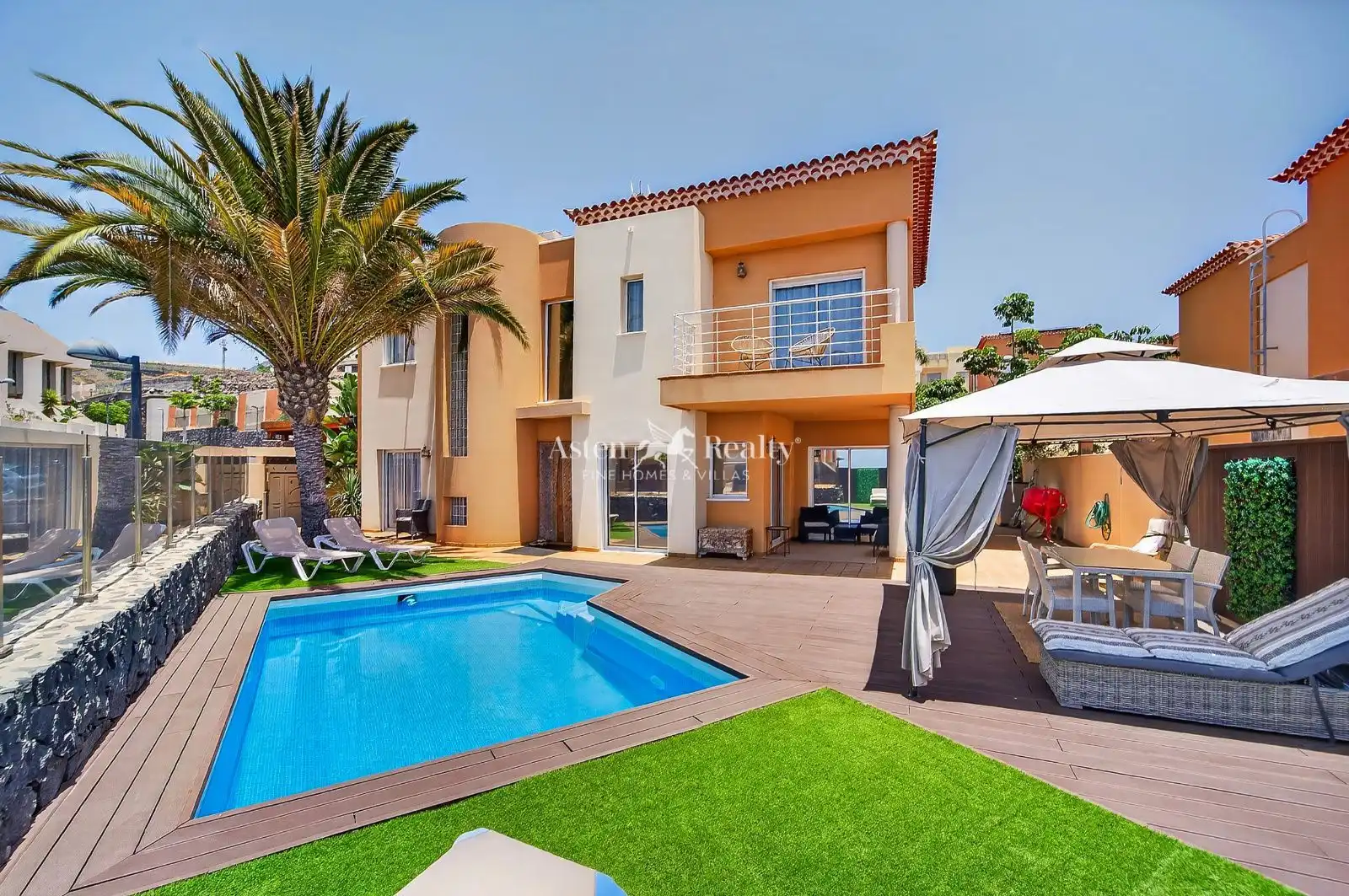 Vista exterior de Casa o chalet en venta en Santiago del Teide con Jardín privado, Terraza y Trastero