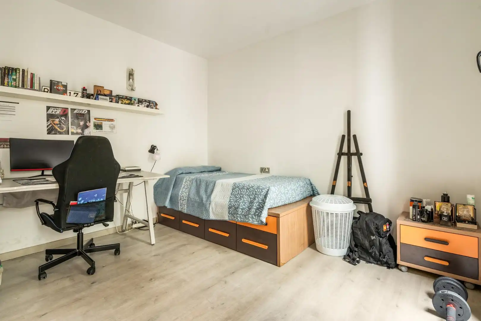 Dormitori de Pis en venda en Montcada i Reixac amb Parquet, Terrassa i Balcó