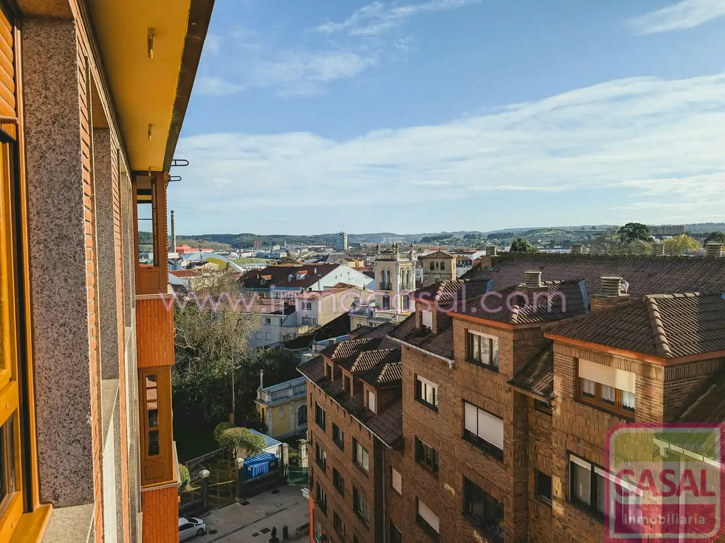Exterior view of Flat for rent in Avilés  with Heating, Terrace and Storage room