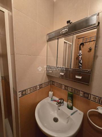 Piso en Venta en Valdeacederas