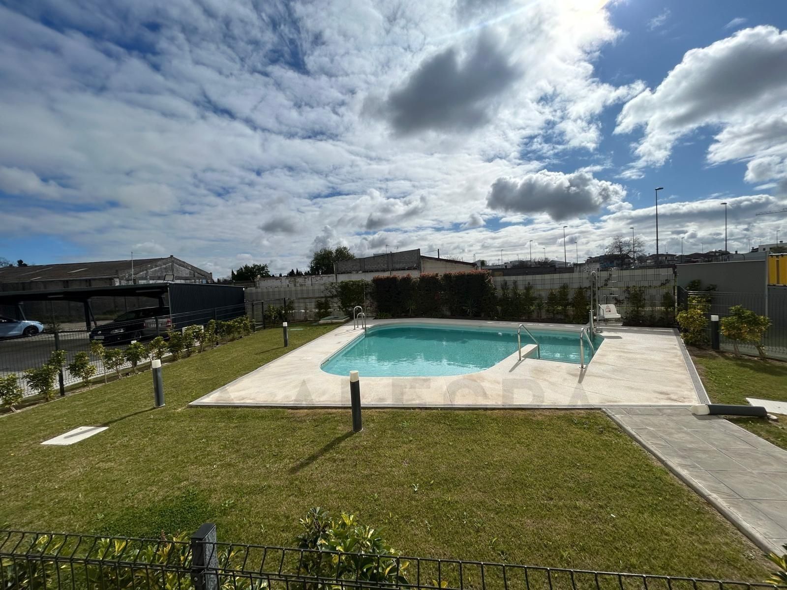 Schwimmbecken von Wohnung zum Verkauf in Jerez de la Frontera mit Klimaanlage, Privatgarten und Terrasse
