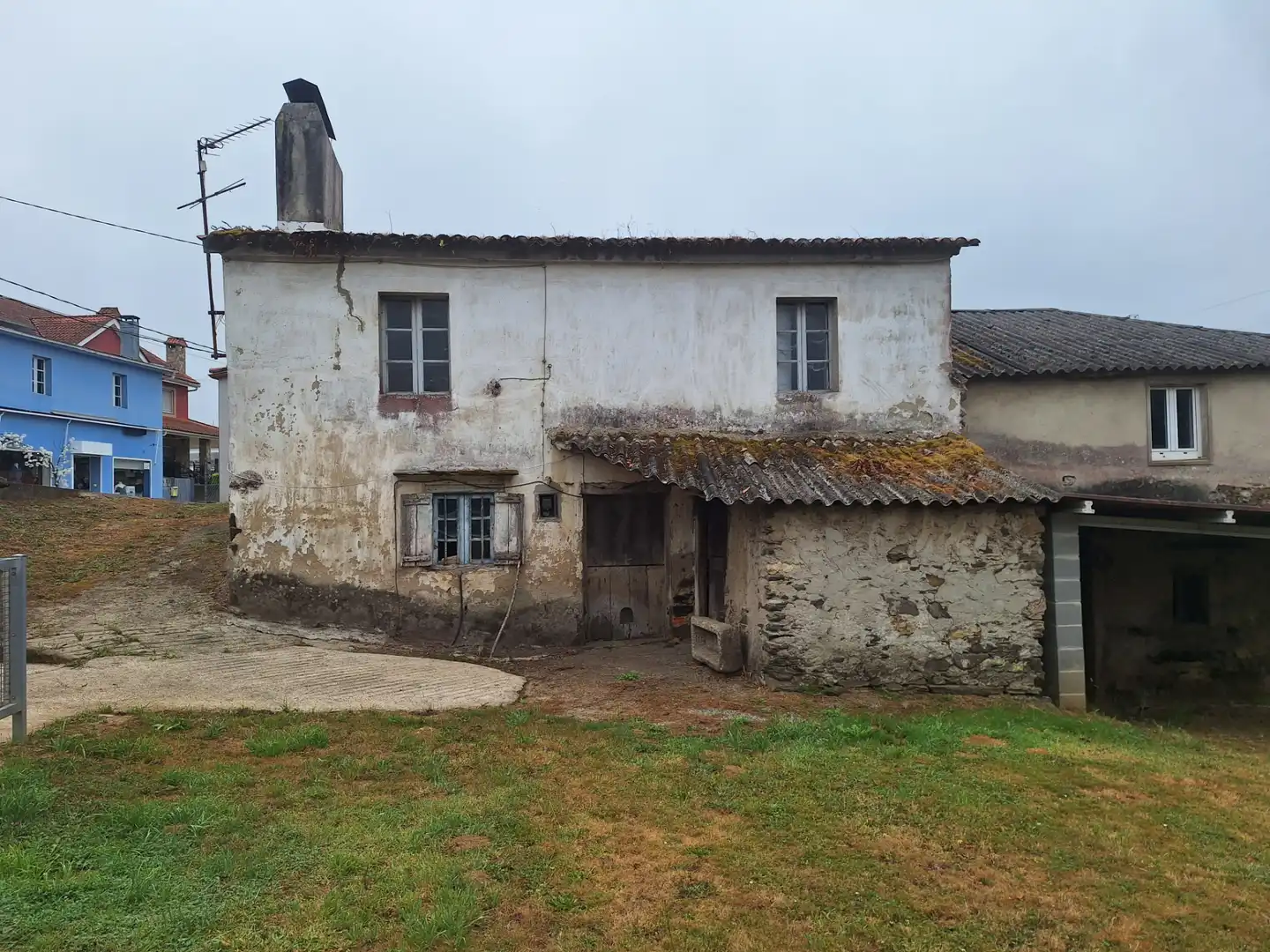 Vista exterior de Casa adosada en venta en Abegondo con Trastero