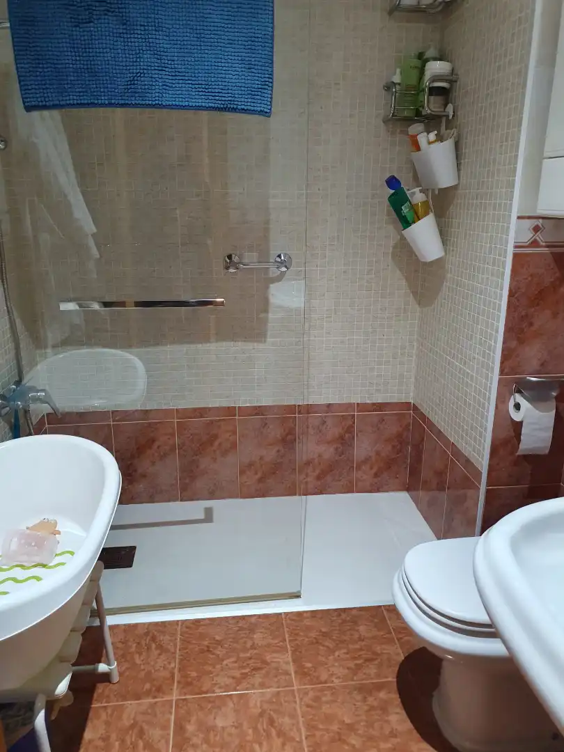 Houses for sale in Carrer de Pujós, 60, Collblanc