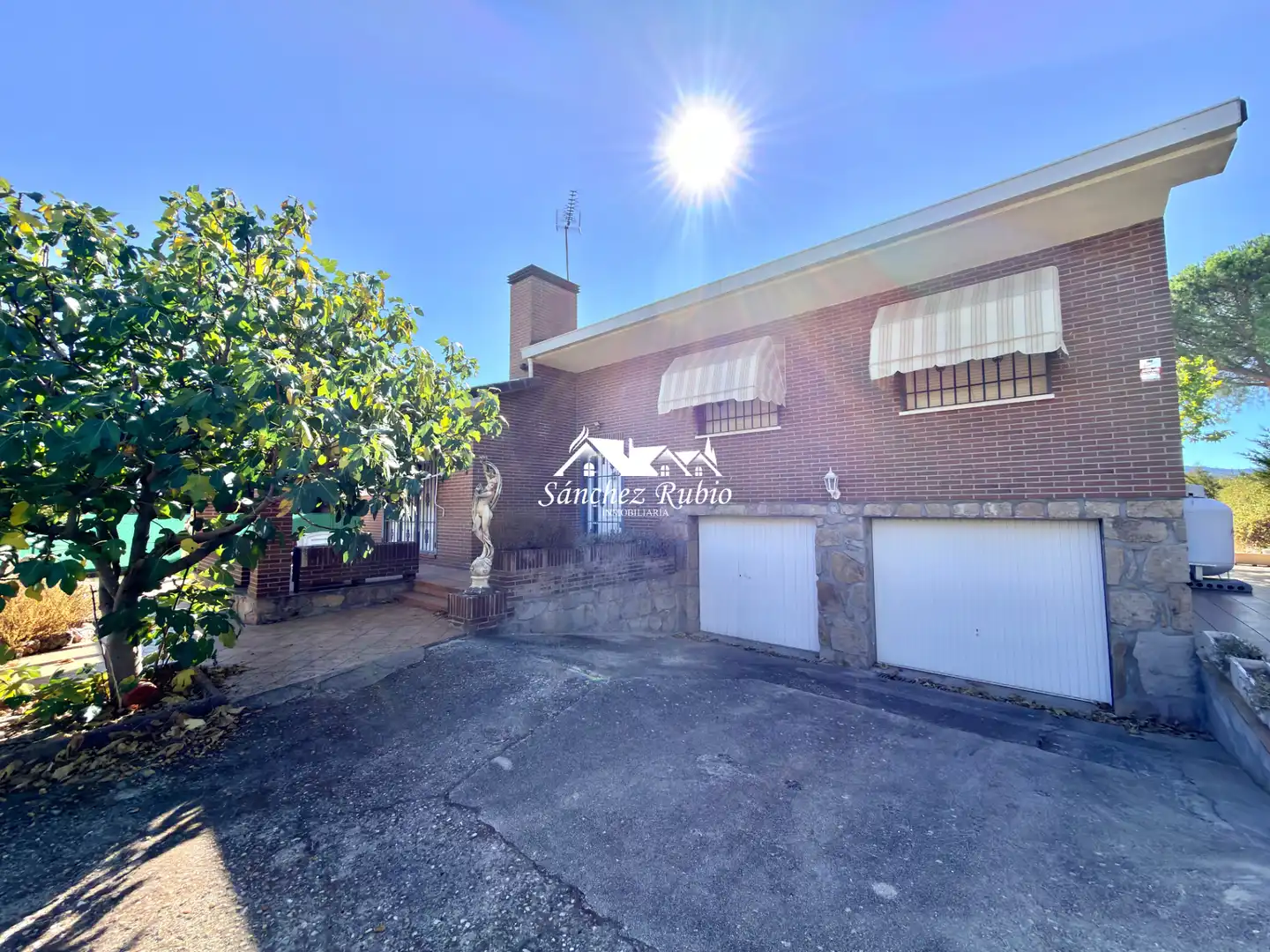 Chalet con piscina en venta en Calle Mar de Fora 40, imagen 2