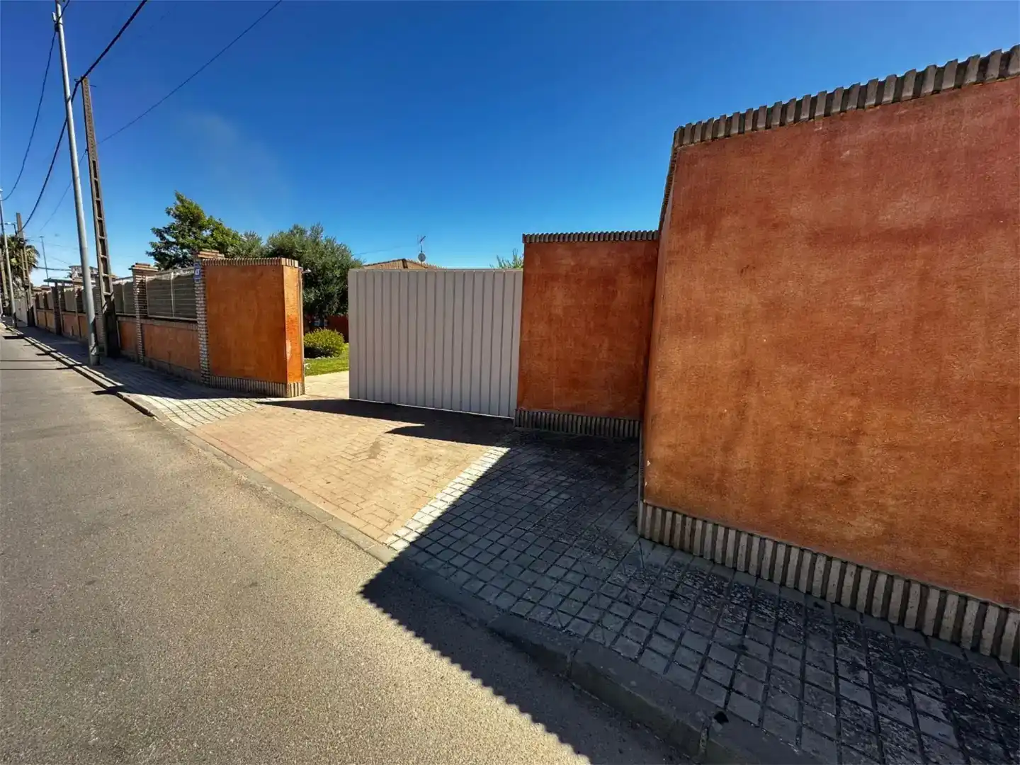 Vista exterior de Piso en venta en Sevilla con Aire acondicionado, Jardín privado y Trastero