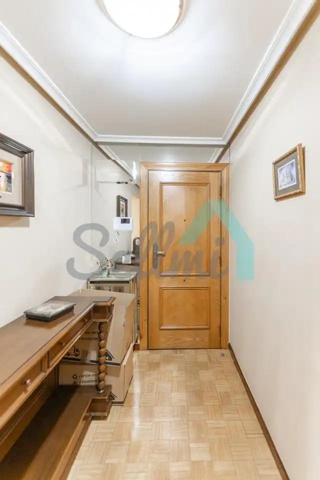 Piso de alquiler en Oviedo  con Calefacción, Parquet y Terraza
