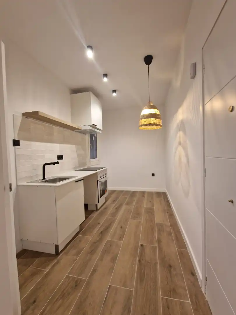 Cuina de Local en venda en Barcelona amb Alarma
