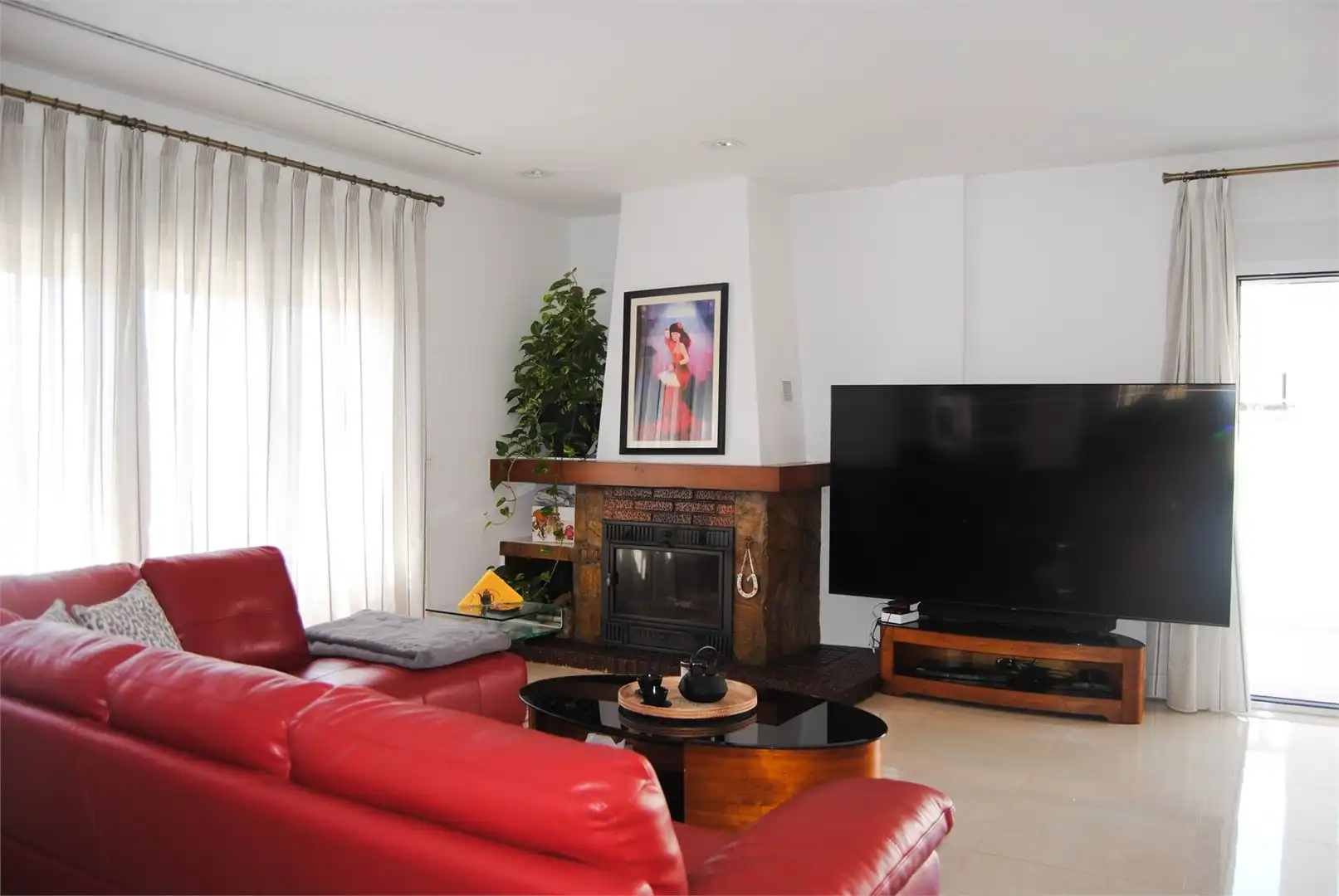 Sala de estar de Casa o chalet en venta en Vélez-Málaga con Aire acondicionado, Jardín privado y Terraza
