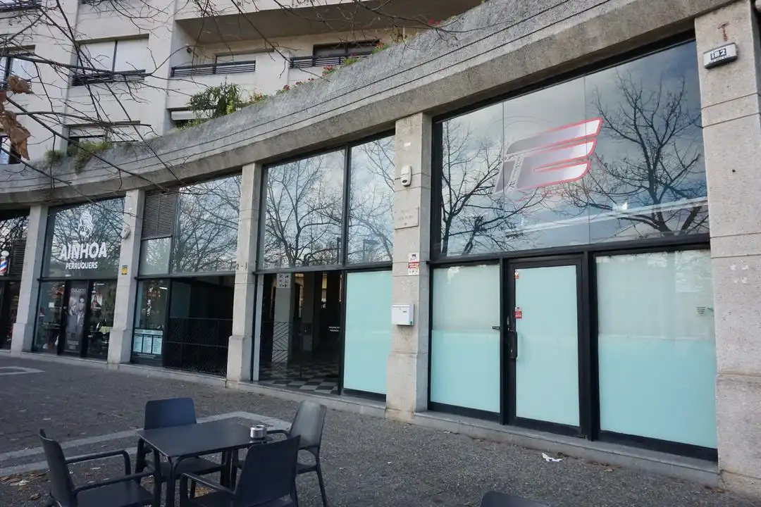 Exterior view of Premises for rent in Girona Capital  with Air Conditioner