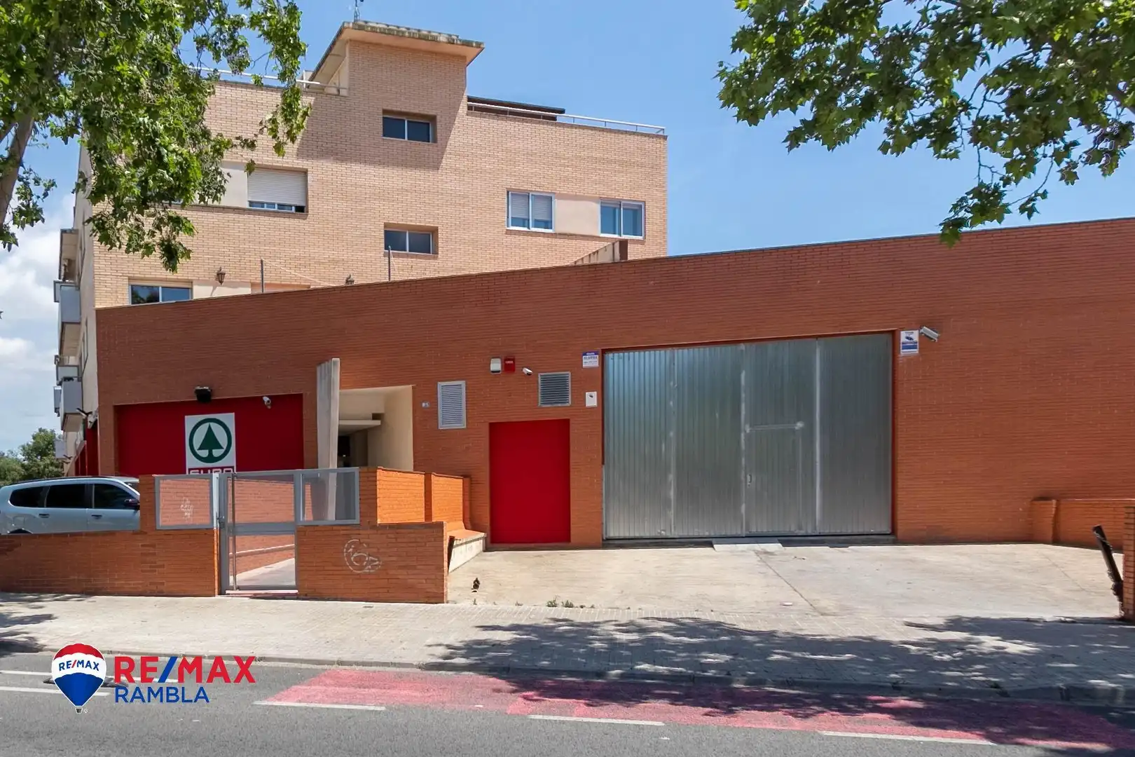Vista exterior de Àtic en venda en Reus amb Aire condicionat, Calefacció i Jardí privat