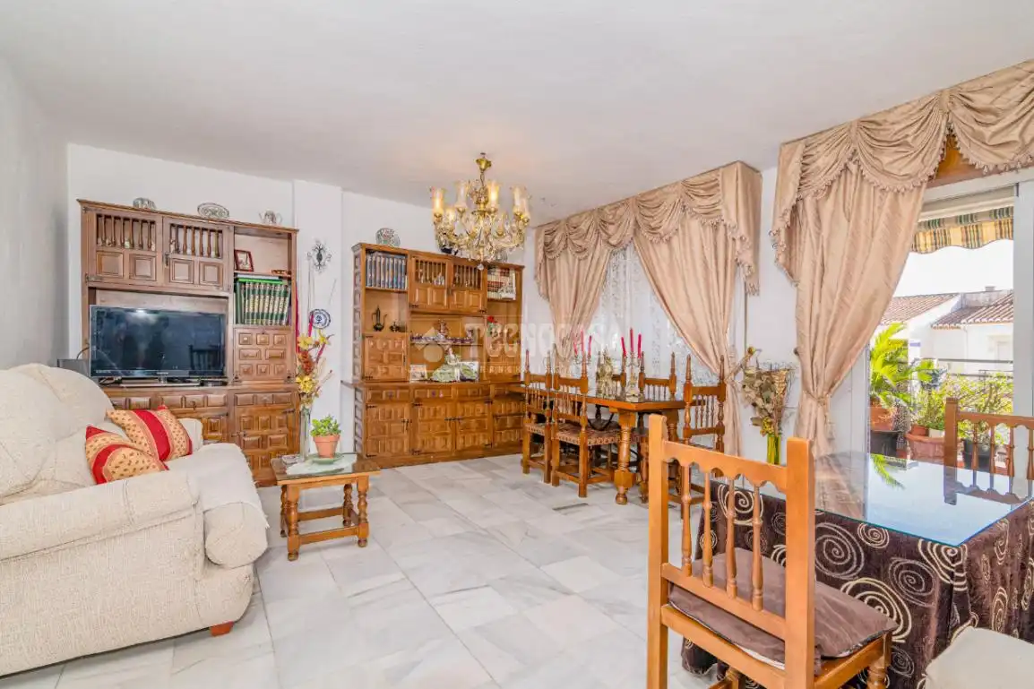 Casa adosada en venda a Cenes de la Vega