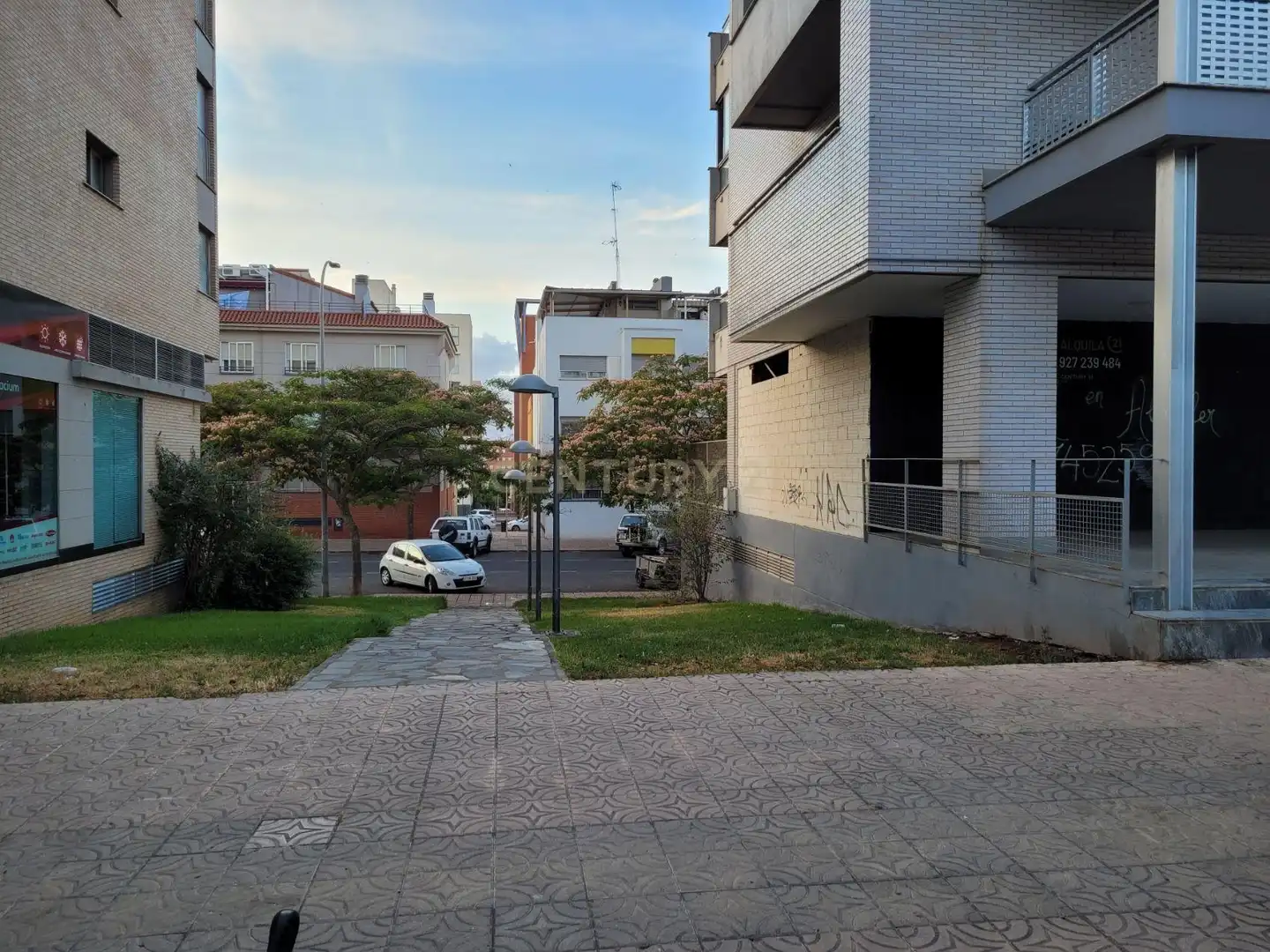 Vista exterior de Local de alquiler en Cáceres
