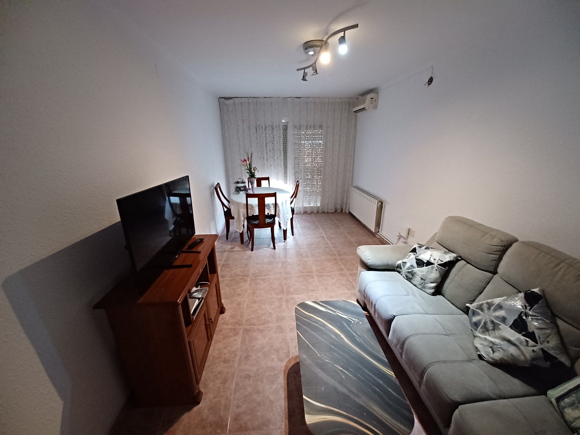 Sala d'estar de Pis en venda en Rubí amb Calefacció i Moblat