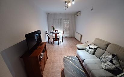 Sala d'estar de Pis en venda en Rubí amb Calefacció i Moblat